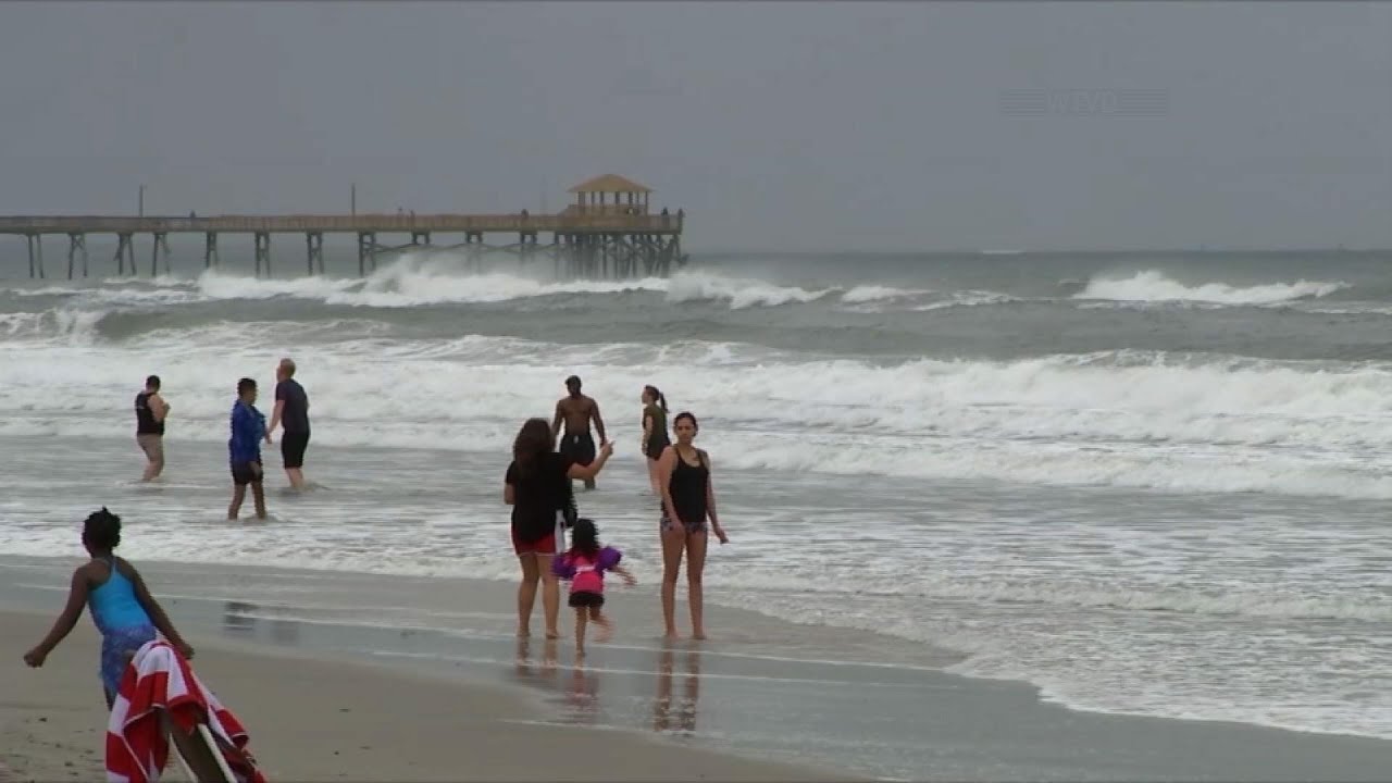 Tropical Storm Arthur crawls closer to North Carolina coast - WOAY-TV