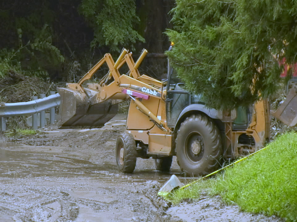 National Guard steps in to help provide flood debris clean up - WOAY-TV