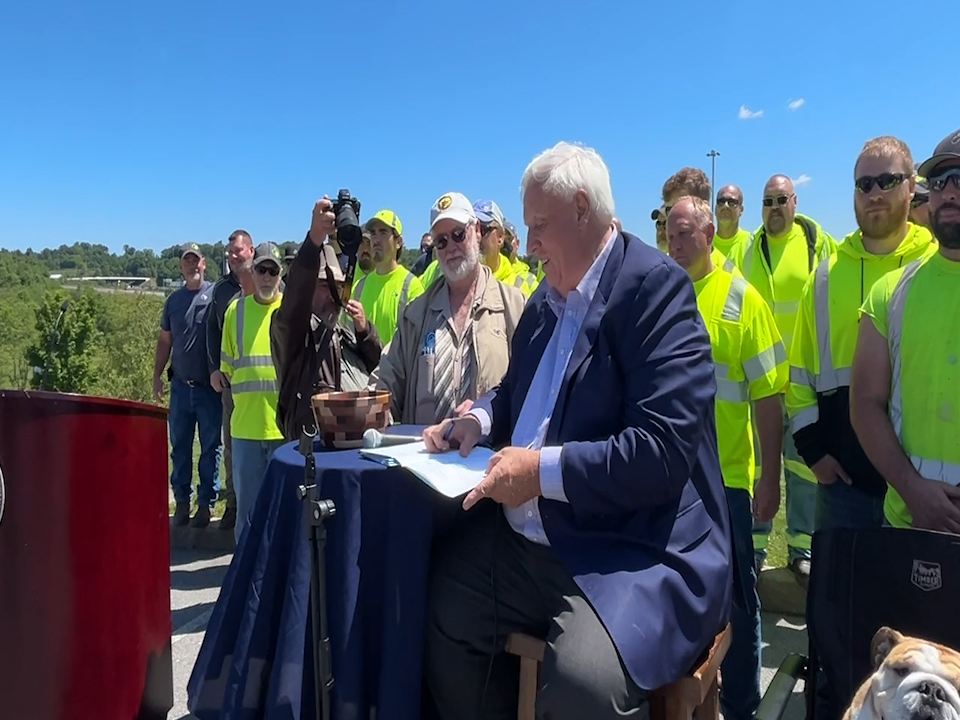 Gov. Justice provides travel plaza renovations update and more – WOAY-TV