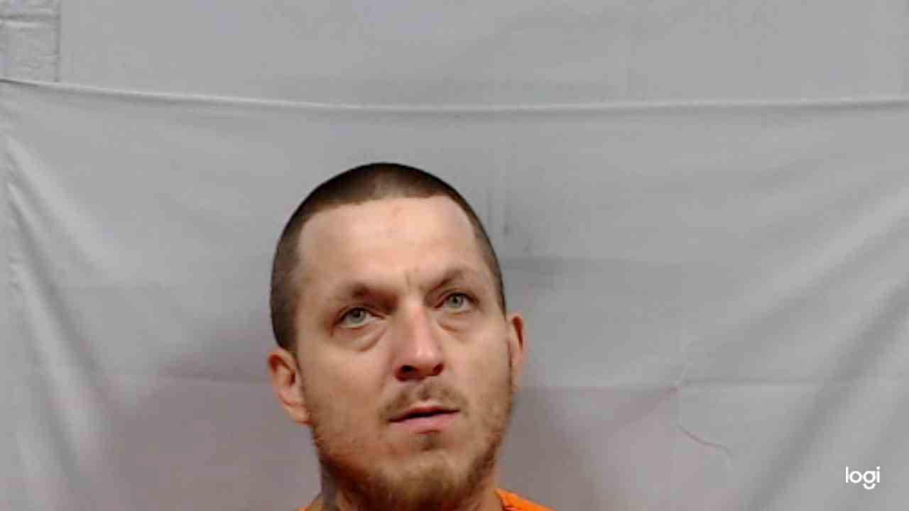 Raleigh County man charged with burglary, obstruction, and more - WOAY-TV
