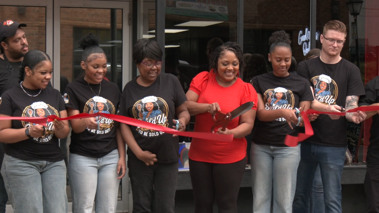 Soul’d Up restaurant celebrates grand opening in Beckley - WOAY-TV